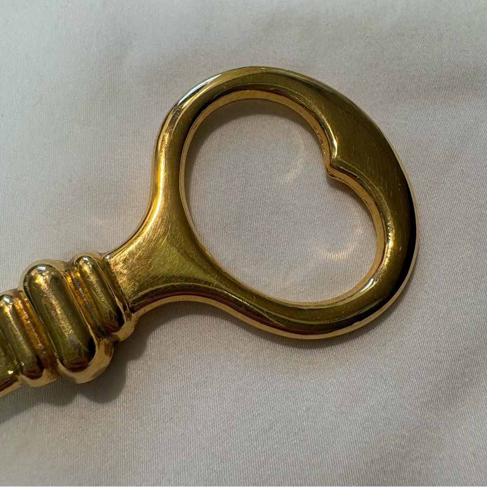 Shiny Brass Skeleton Key Paperweight – Ralph Lauren Style - Picture 3 of 5